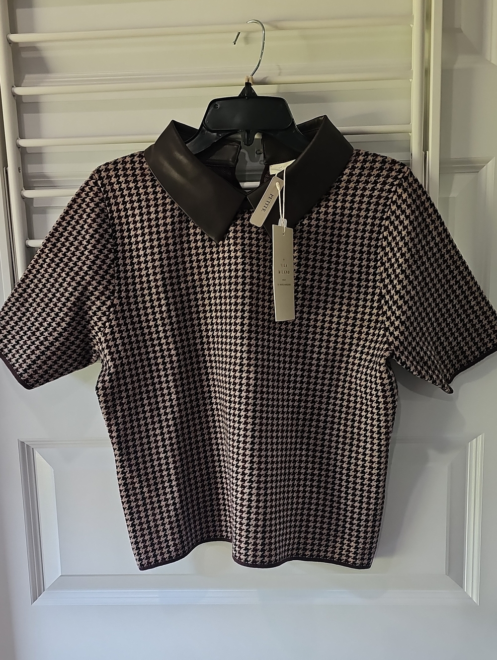 VILA Houndstooth Short-Sleeve Polo with Faux Leather Collar - Black/Brown